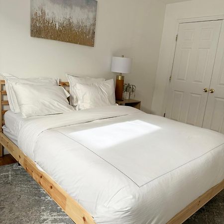 Stylish Evergreen Apartment By Newark Airport Exterior photo